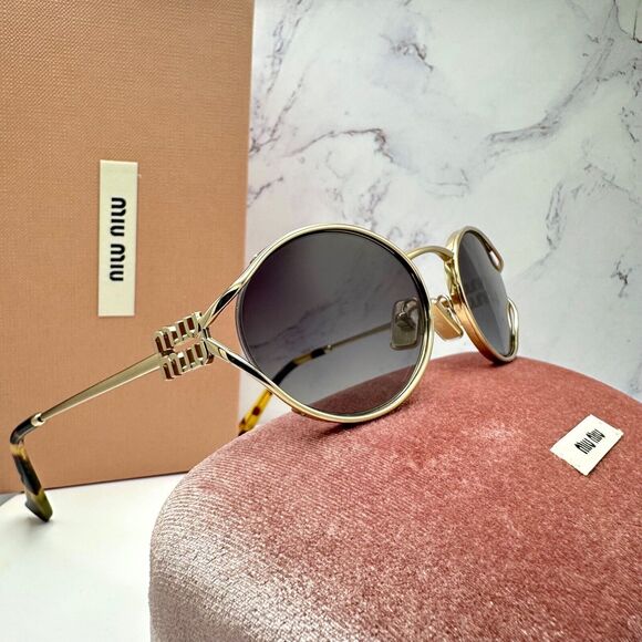 New MIU MIU Sunglasses - Picture 15 of 16